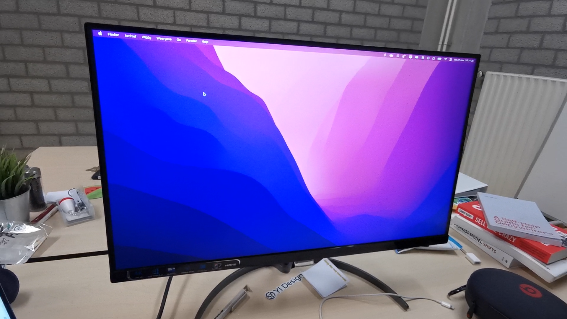 <たく >Philips 276E8V 4K 27インチ モニター 4K Ultra HD LCD monitor 276E8VJSB/27 | Philips